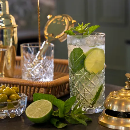 Отель Fior D'aliza Париж