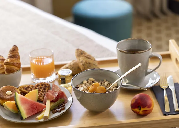 Hotel La Parisienne 3*