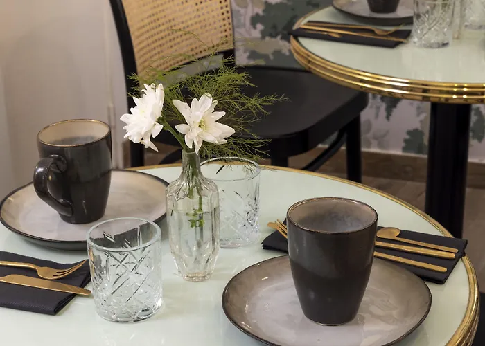 Hotel La Parisienne 3*